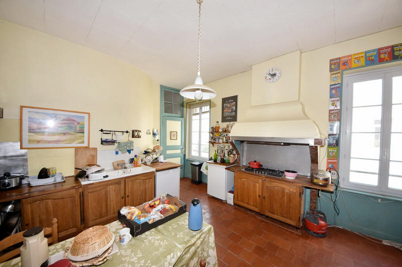 Maison - 551 m² - 14 pièces