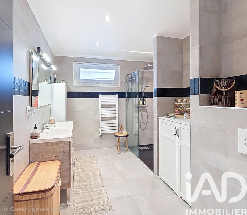 Maison - 98 m² - 4 pièces