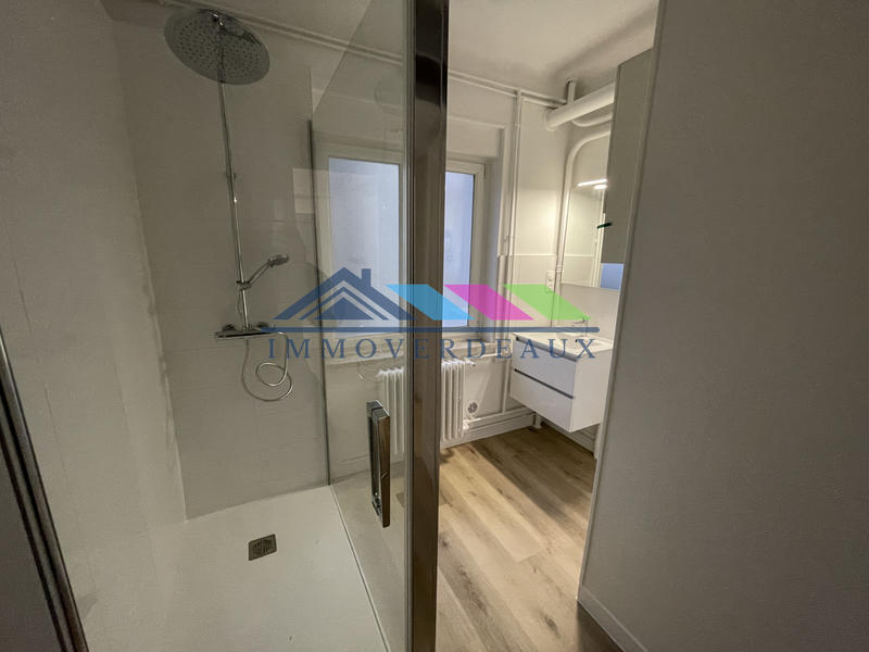 Appartement - 85 m² - 3 pièces