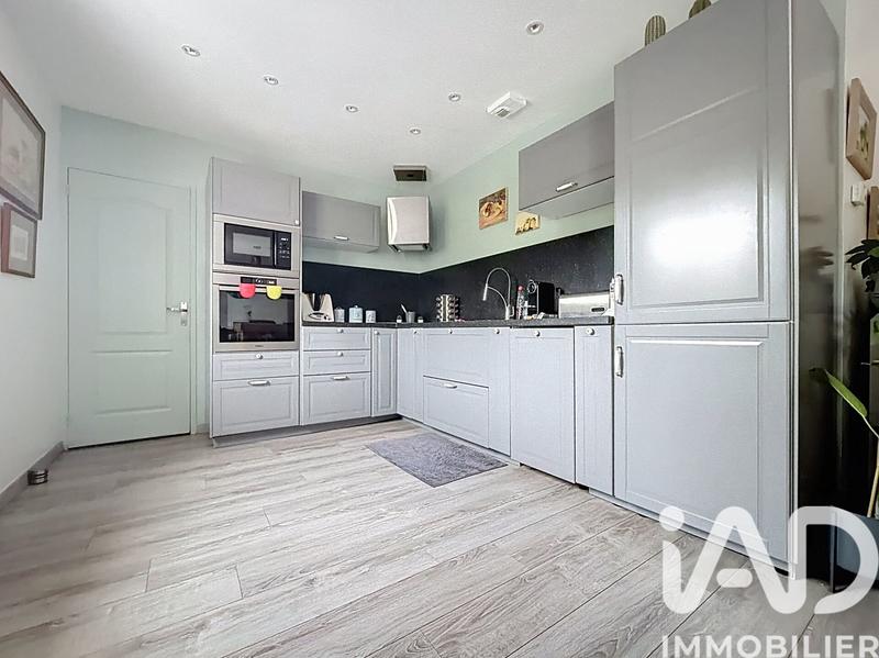 Maison - 97 m² - 5 pièces