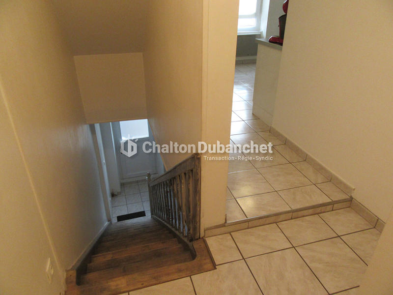 Immeuble - 210 m² - 8 pièces