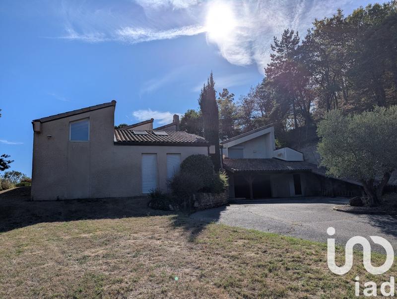 Maison - 311 m² - 7 pièces