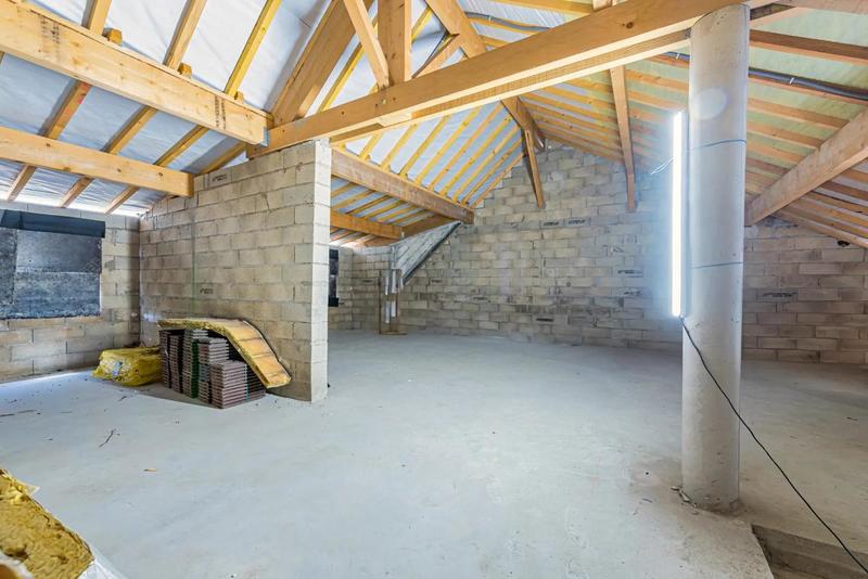 Maison - 270 m² - 7 pièces