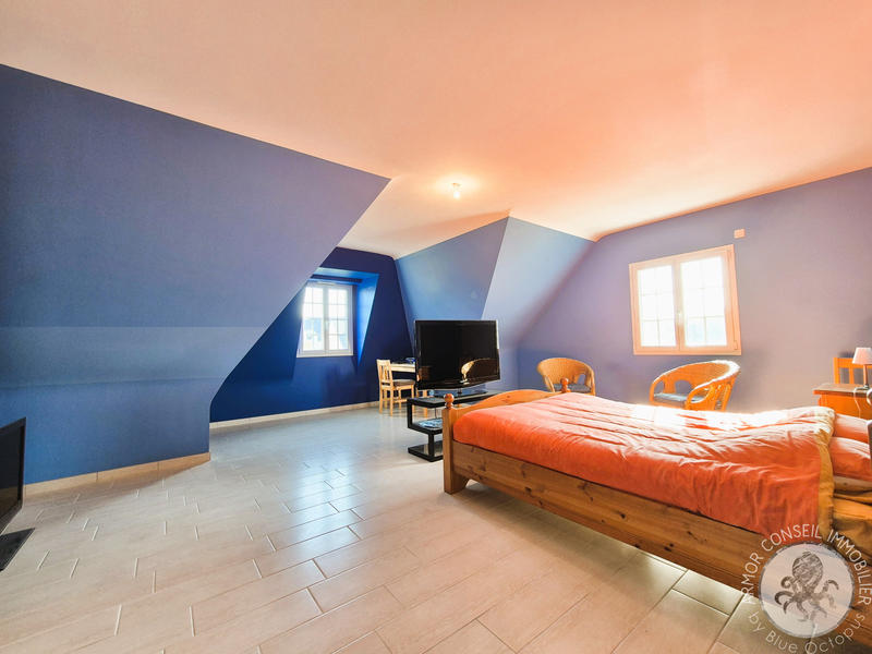 Maison - 235 m² - 6 pièces