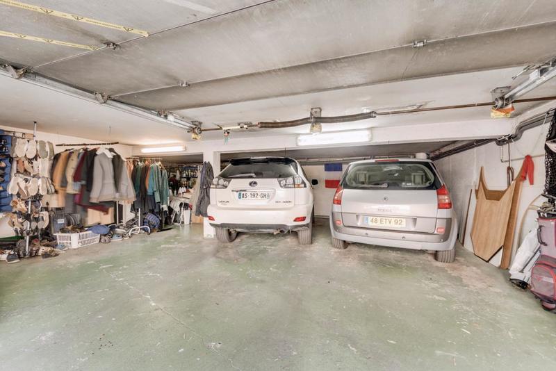 Maison - 245 m² - 7 pièces