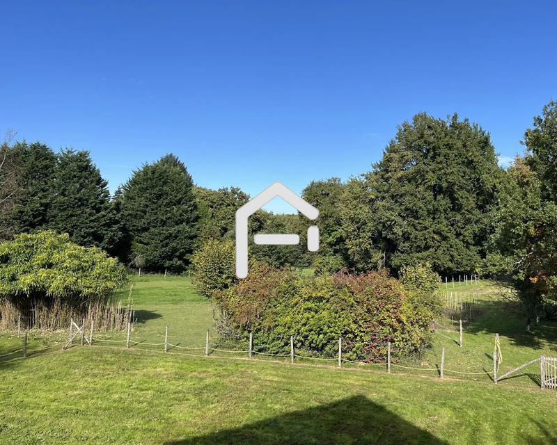 Maison - 282 m² - 14 pièces