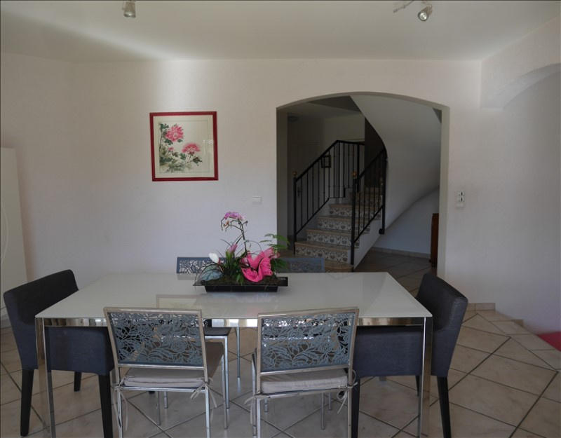 Villa - 240 m² - 8 pièces