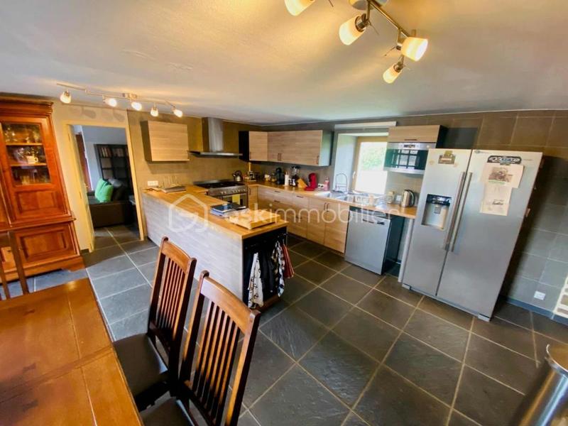 Maison en pierre - 201 m² - 8 pièces