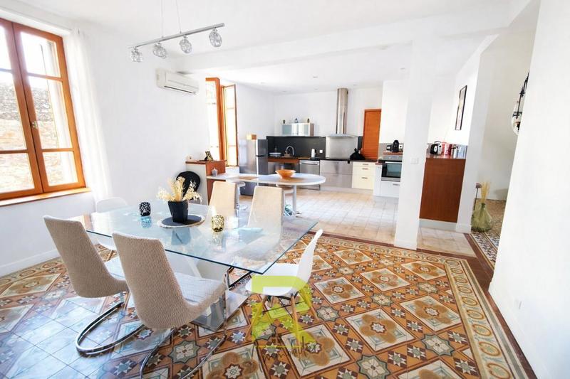 Maison - 170 m² - 6 pièces