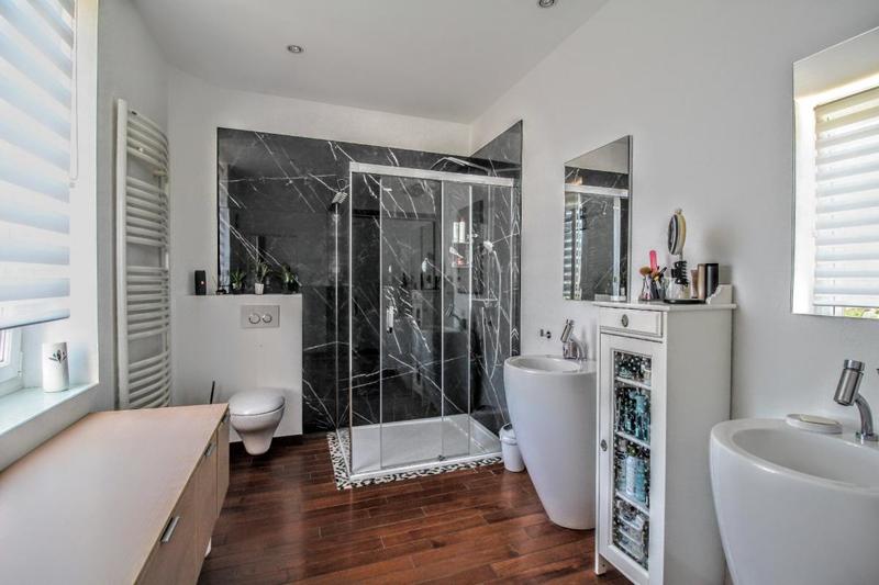 Maison bourgeoise - 319 m² - 8 pièces