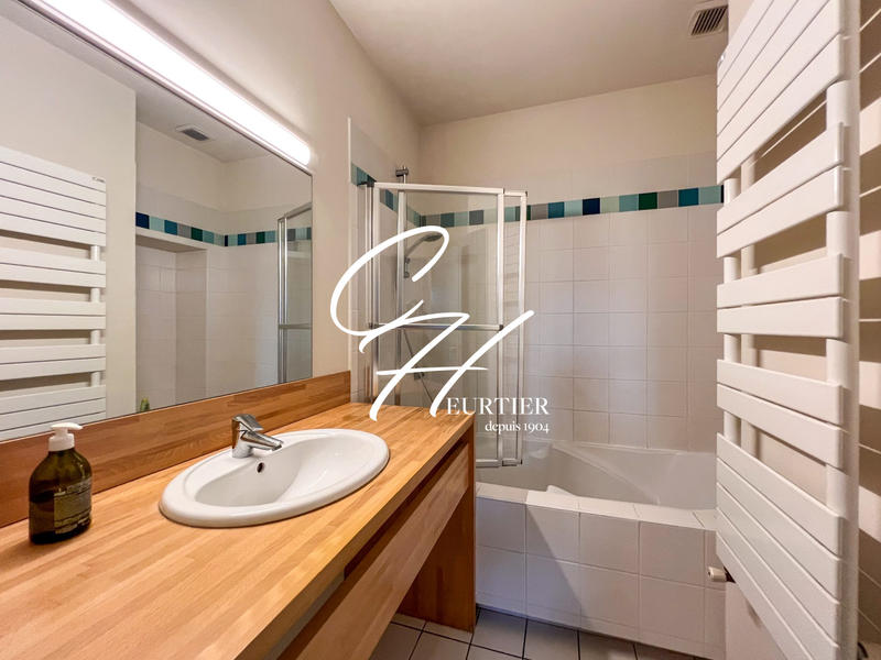 Appartement - 183 m² - 5 pièces