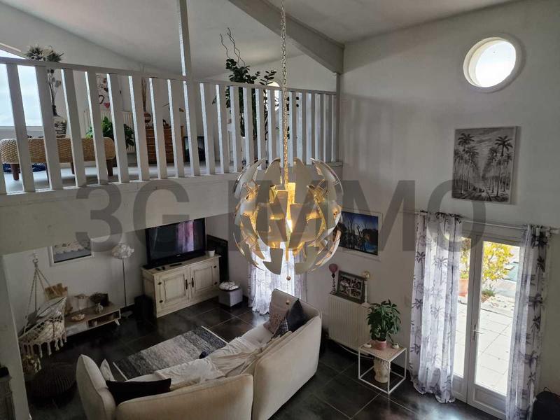 Maison - 184 m² - 6 pièces