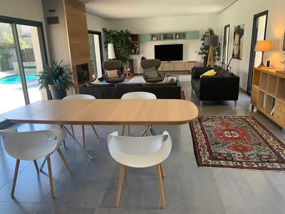 Maison - 214 m² - 6 pièces