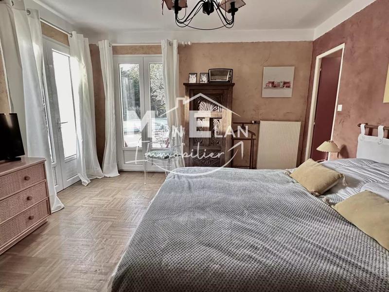 Maison - 194 m² - 7 pièces