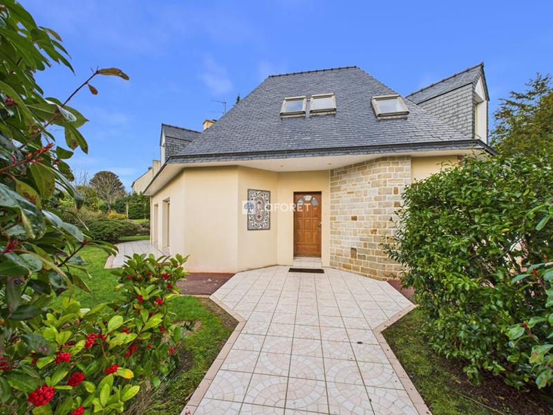 Maison - 167 m² - 5 pièces