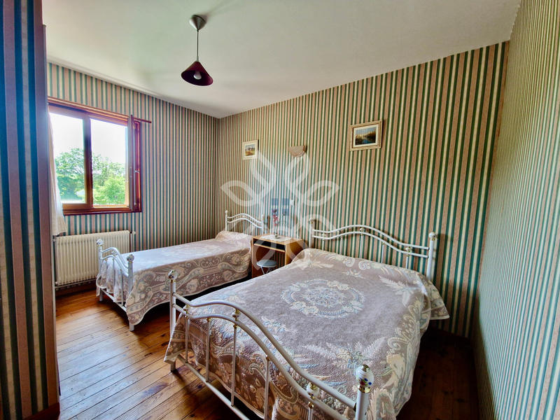 Propriété - 499 m² - 12 pièces