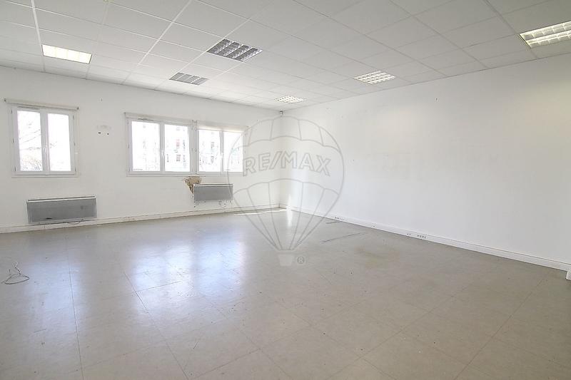 Local commercial - 322 m² - 4 pièces