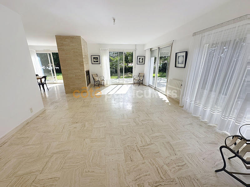 Maison - 172 m² - 6 pièces