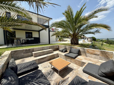 Maison - 230 m² - 7 pièces