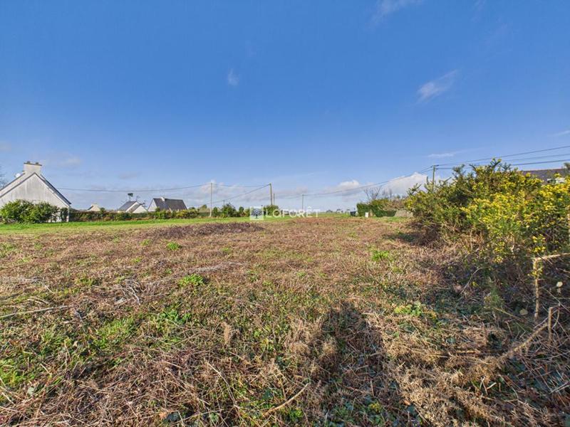 Terrain constructible - 728 m²