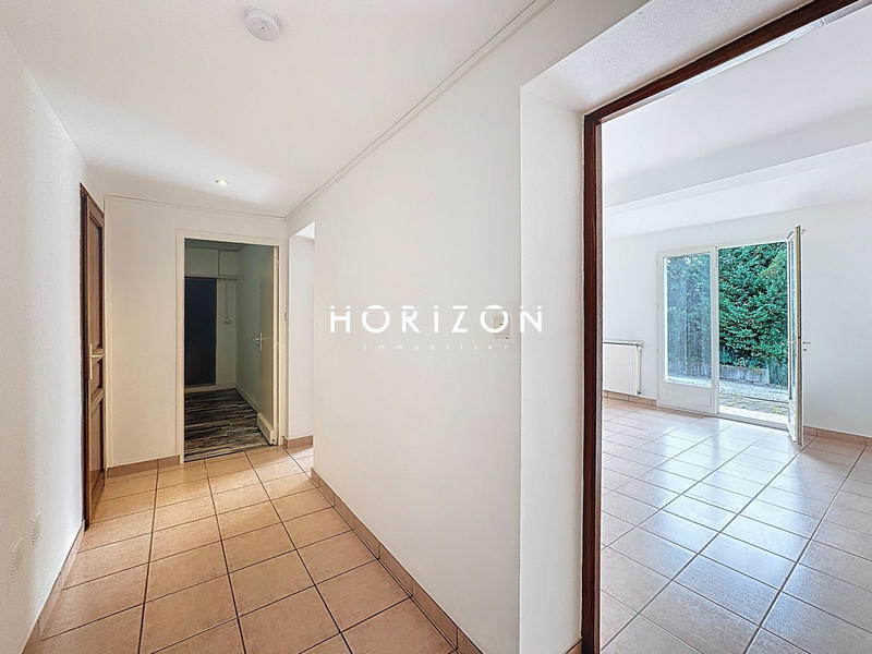 Maison - 224 m² - 7 pièces