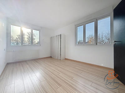 Appartement - 79 m² - 3 pièces