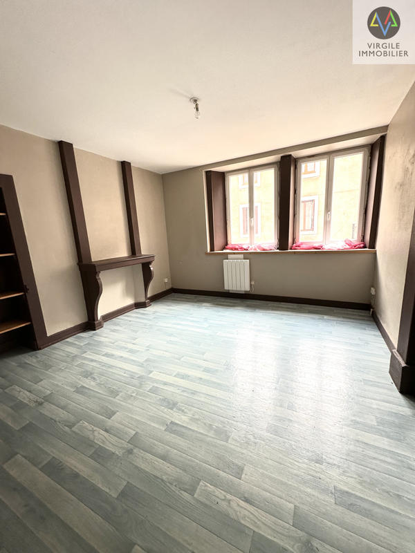 Immeuble - 218 m² - 12 pièces