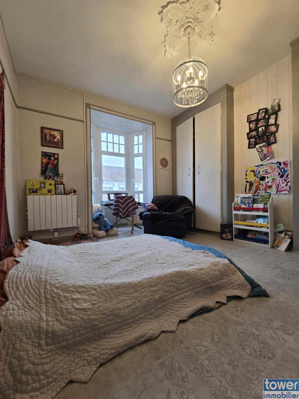 Maison - 122 m² - 8 pièces