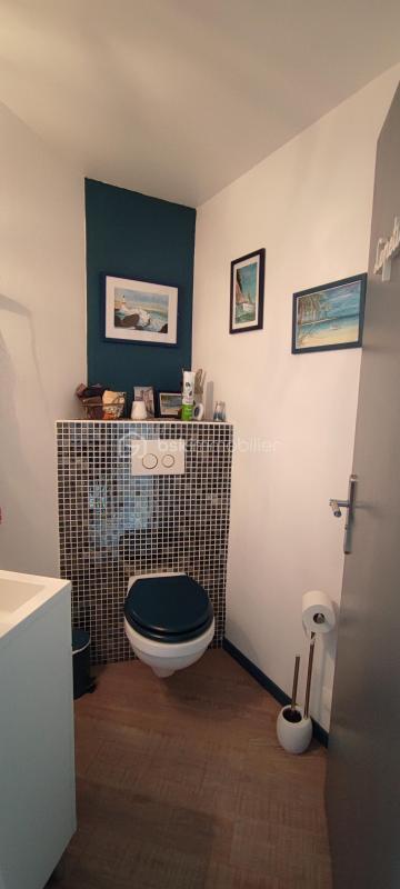 Demeure - 242 m² - 8 pièces