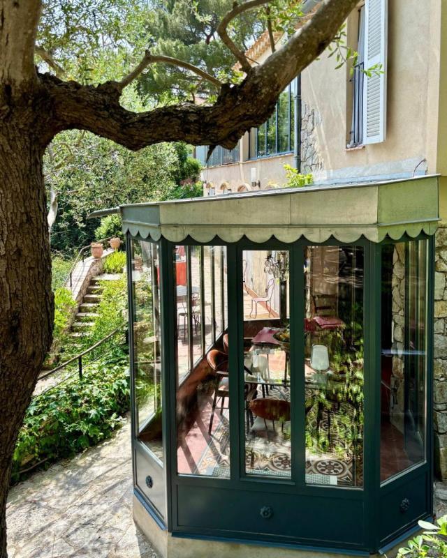 Maison - 200 m² - 8 pièces