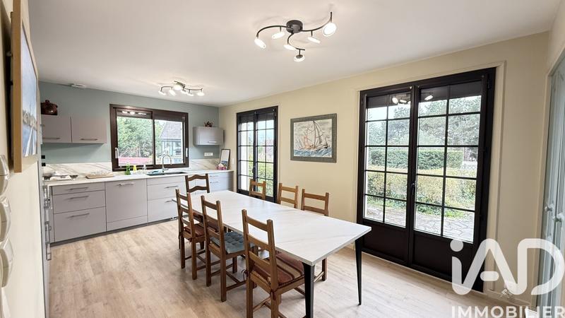 Maison - 220 m² - 5 pièces