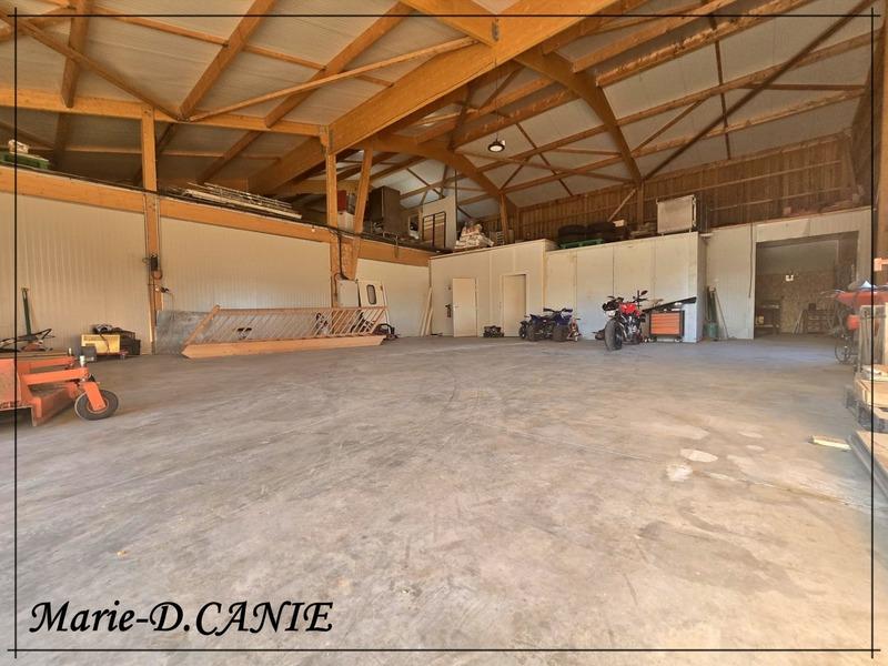 Propriété - 430 m² - 12 pièces
