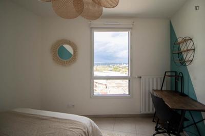 Chambre - 10 m² - 5 pièces