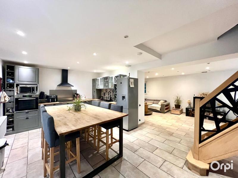 Maison - 151 m² - 5 pièces