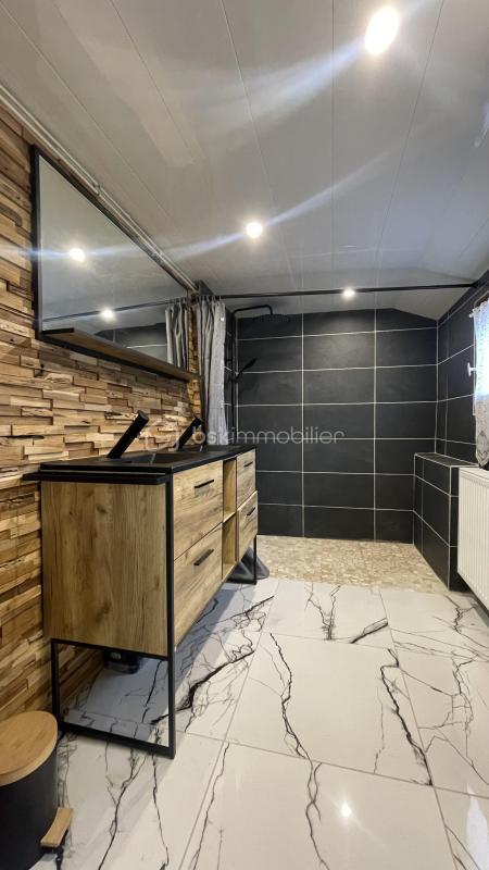 Maison traditionnelle - 70 m² - 3 pièces