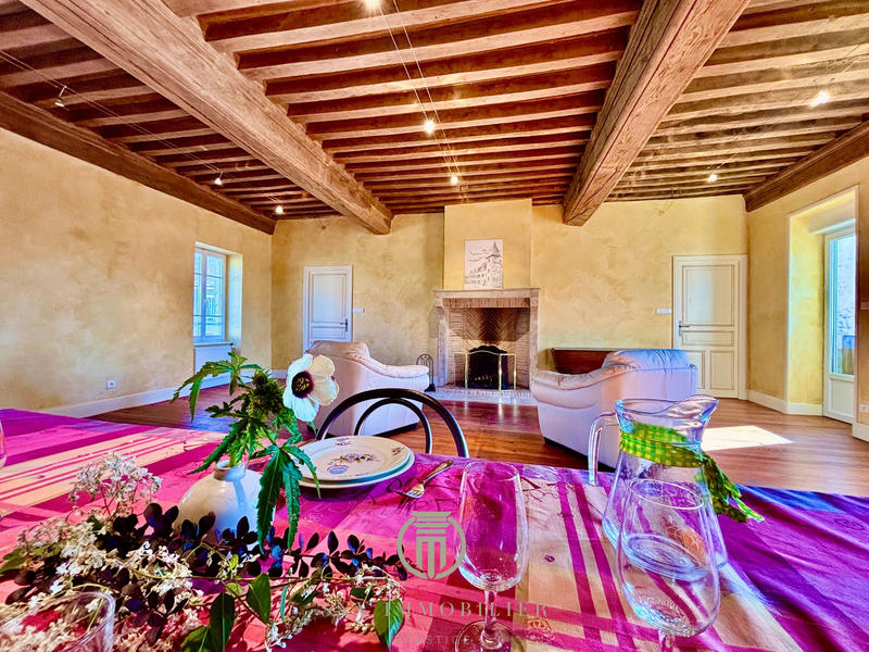 Maison - 275 m² - 5 pièces