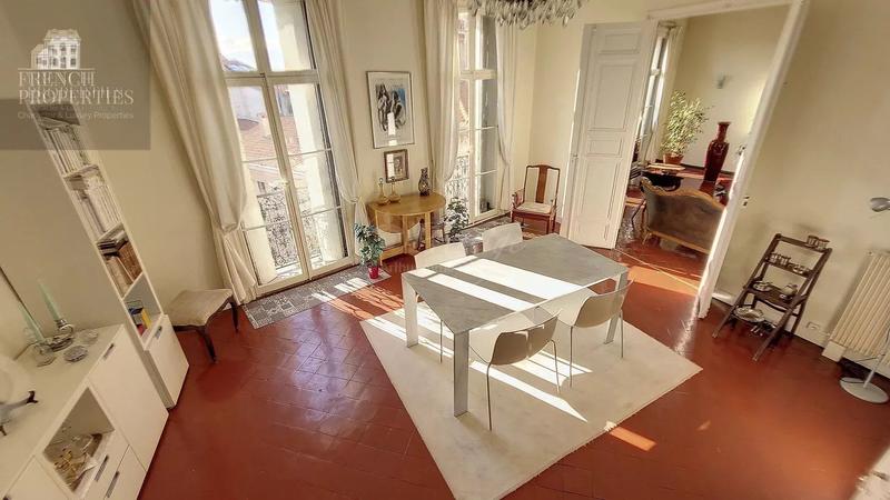 Appartement - 155 m² - 4 pièces