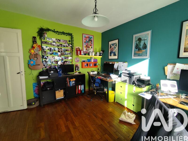 Maison - 186 m² - 8 pièces