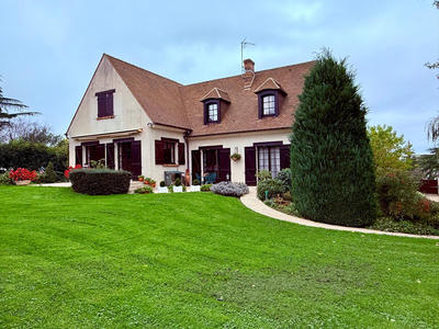 Maison - 160 m² - 8 pièces