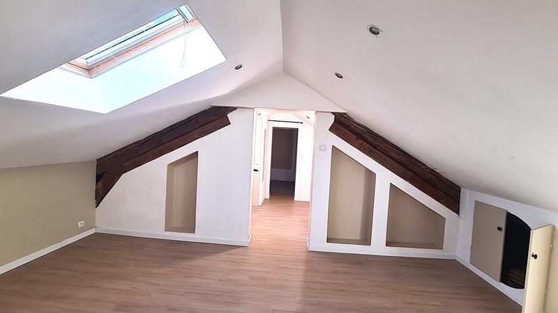 Appartement - 139 m² - 5 pièces