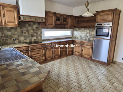 Maison - 160 m² - 8 pièces