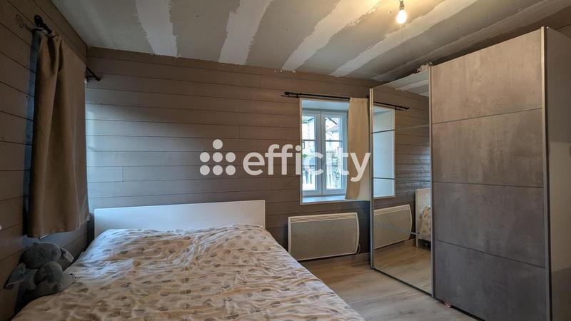 Maison - 92 m² - 6 pièces