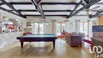 Maison - 400 m² - 14 pièces