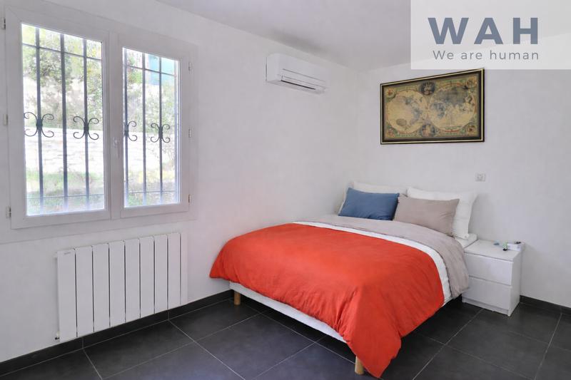 Maison - 205 m² - 6 pièces