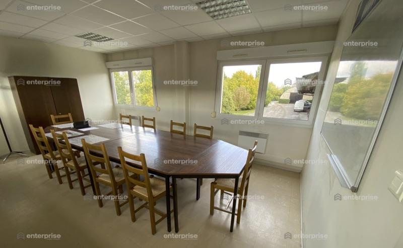 Local d'activité / Entrepôt - 16 000 m²