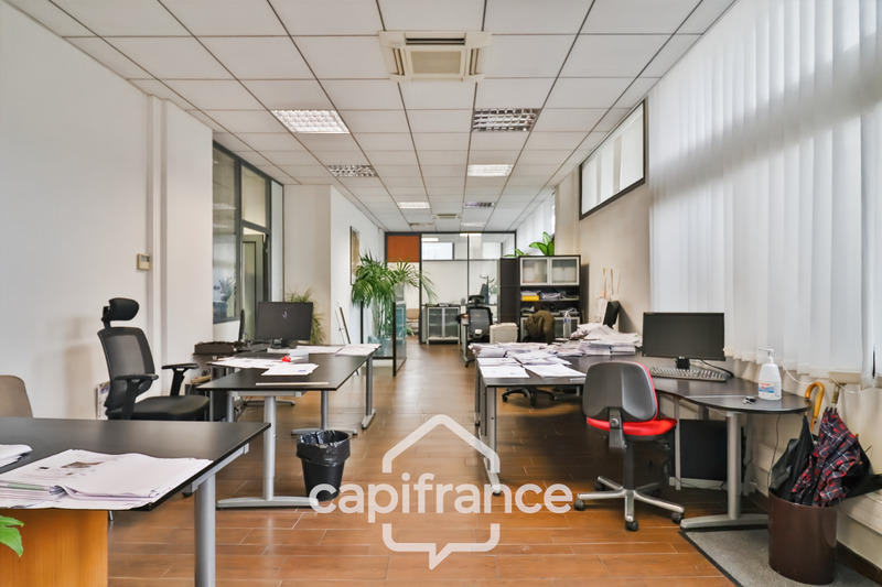 Bureau - 140 m² - 5 pièces