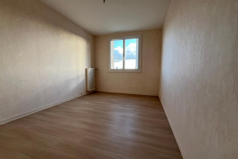 Appartement - 92 m² - 5 pièces