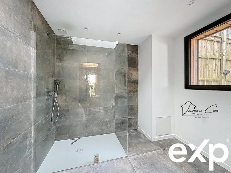 Maison - 184 m² - 6 pièces