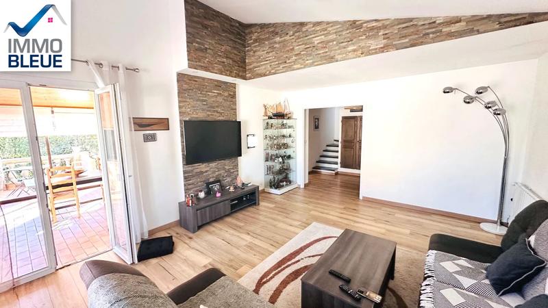 Maison - 140 m² - 5 pièces