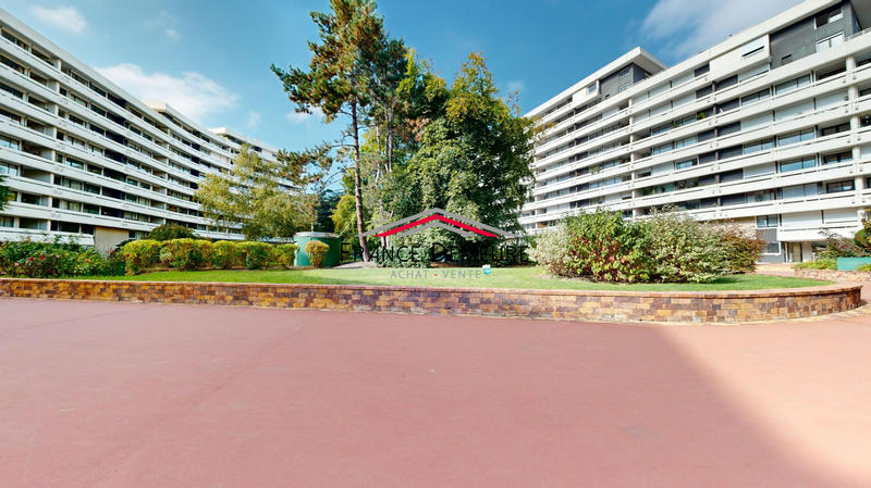 Appartement - 106 m² - 5 pièces